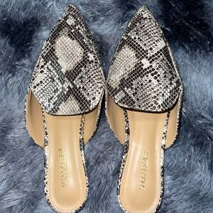 SHOE DAZZLE FLATS 2 PAIR***